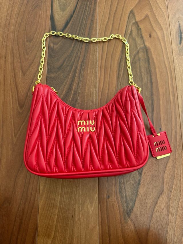 Bolso Miu Miu Rojo