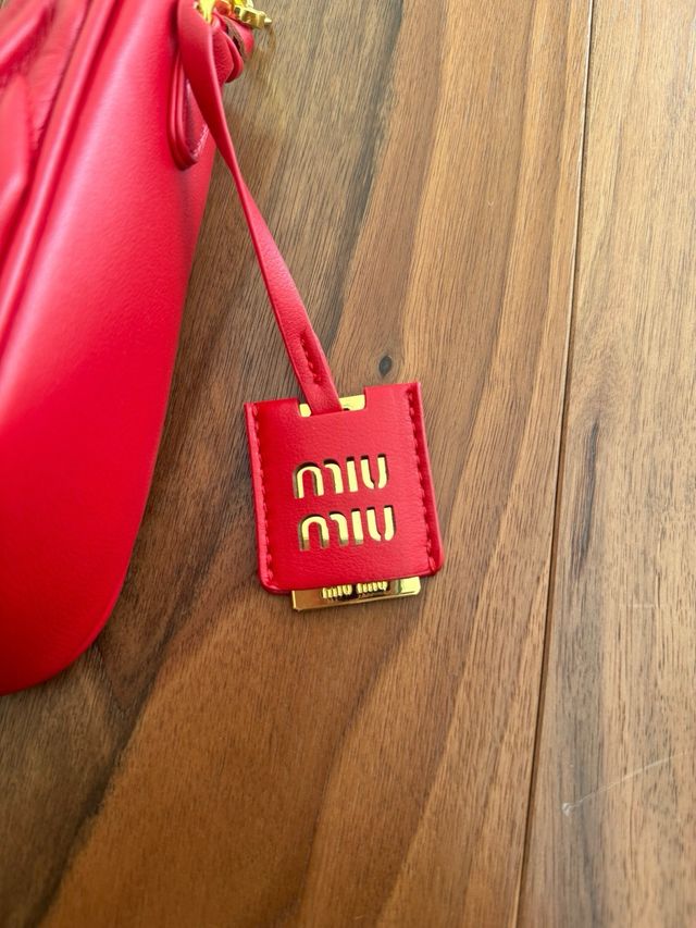 Bolso Miu Miu Rojo