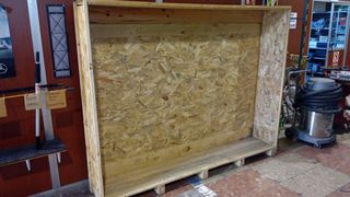 Caja de  madera para voladero pájaros o transporte