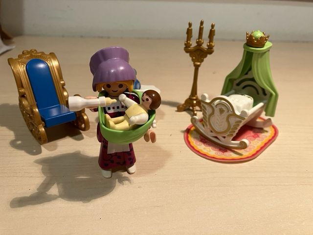 Playmobil 4254 Cuna Bebé y Figura y rey trono