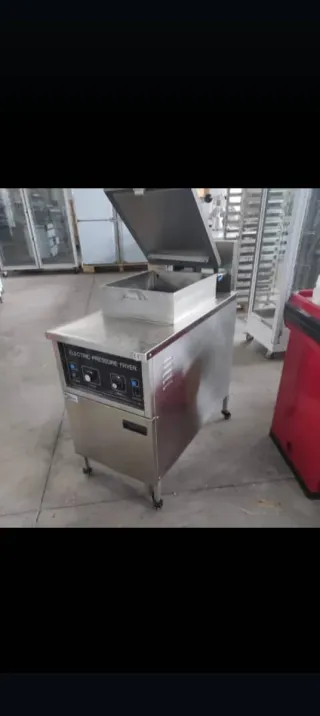 Freidora Eléctrica a Presión de 25 lts.
