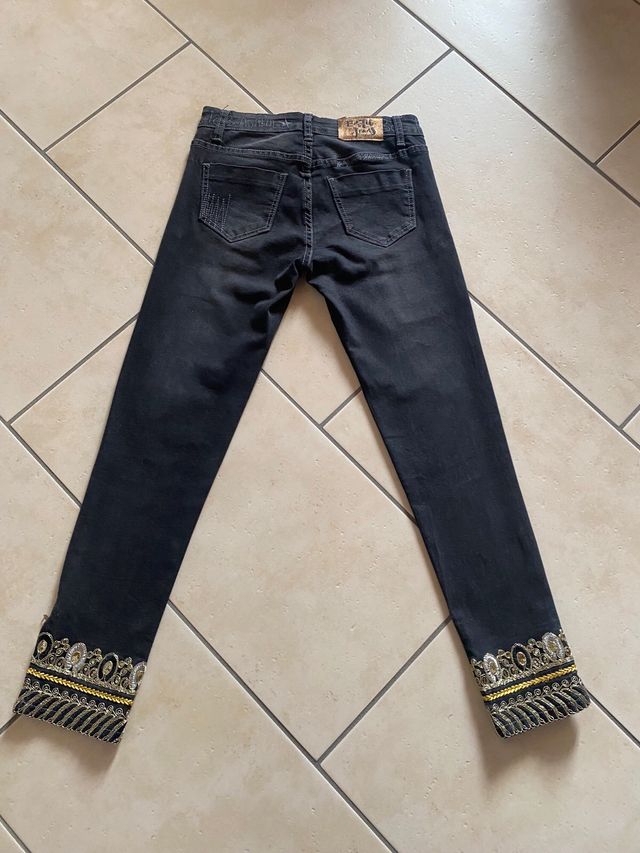 Bellissimi jeans  Desigual neri con ricami oro