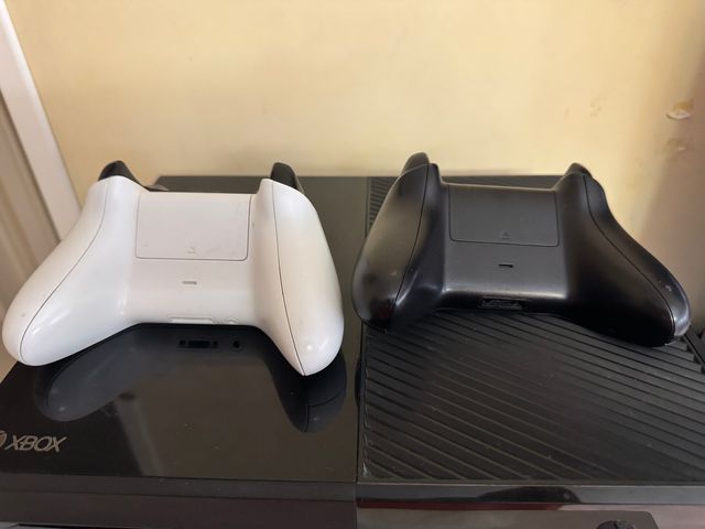 Xbox One Consola + 2 Controles