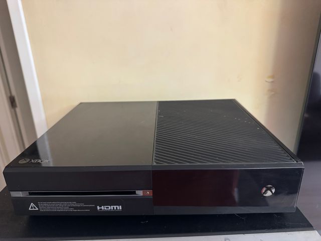 Xbox One Consola + 2 Controles