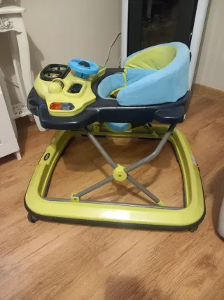 Andador correpasillos  Jane con centro de activida