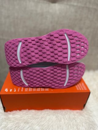 Zapatillas Nike Blancas y Rosas