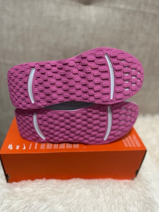 Zapatillas Nike Blancas y Rosas