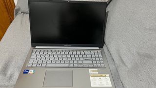 ASUS Vivobook Portátil Gris/Plateado