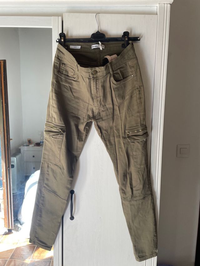 Pantalones cargo verde militar