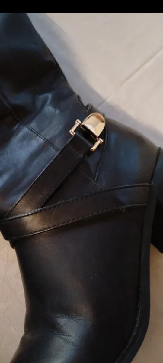 Stivali Primadonna neri con fibbia