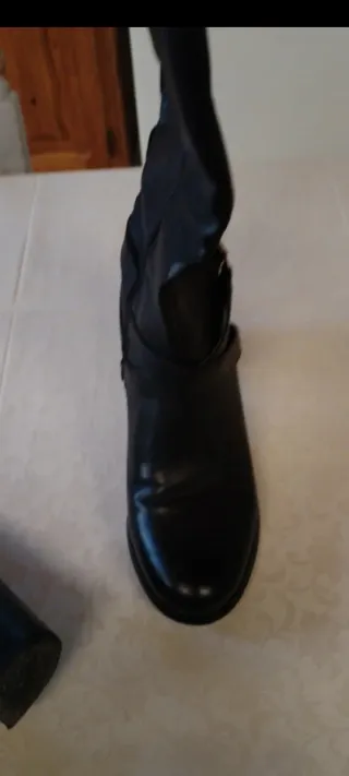 Stivali Primadonna neri con fibbia