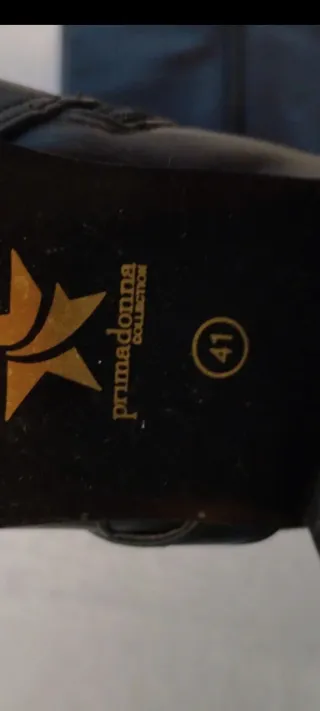 Stivali Primadonna neri con fibbia