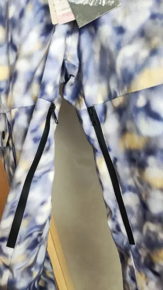 Pantalón nieve Zara