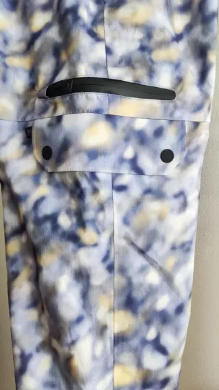 Pantalón nieve Zara