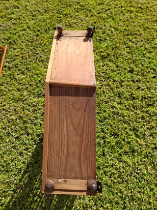 Platero antiguo de madera