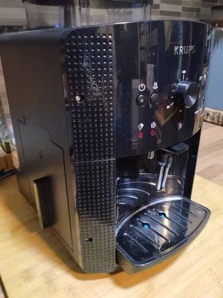 Cafetera Krups Negra