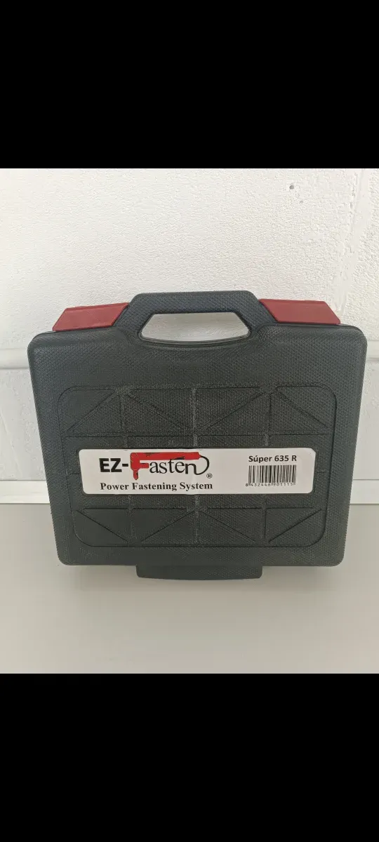 CLAVADORA NEUMÁTICA FASTEN SÚPER 635R