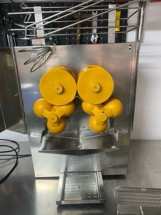 Exprimidor de naranjas Frucosol profesional