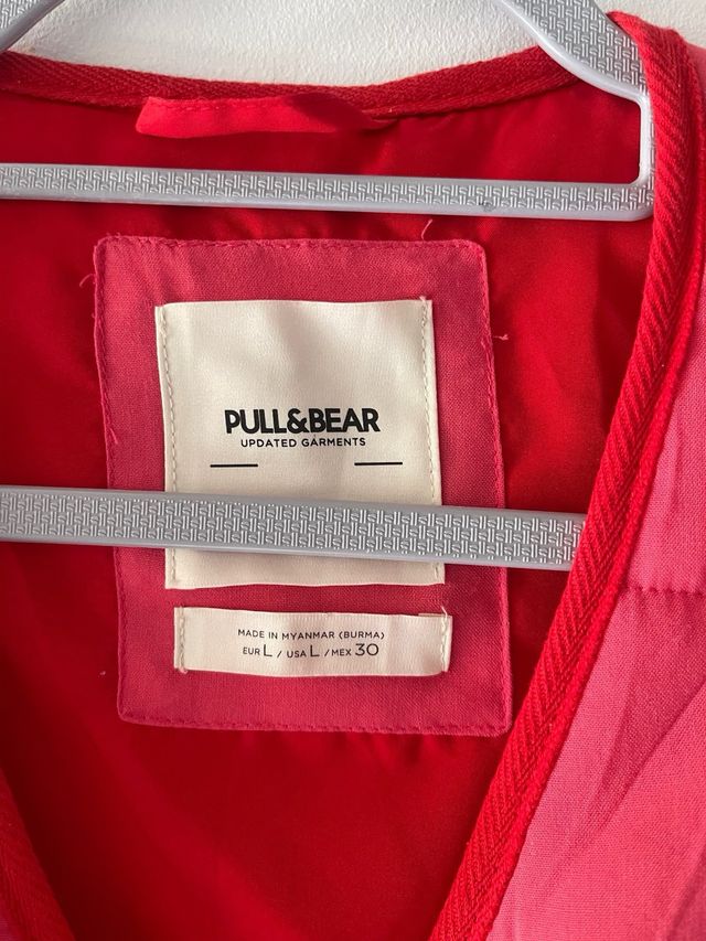 Chaleco acolchado Pull&Bear rosa/rojo Talla L