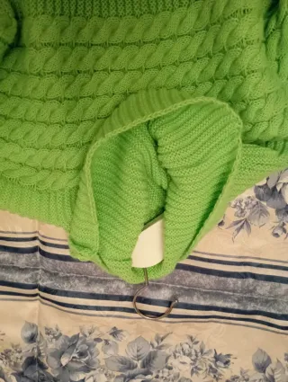 Jersey punto cuello abullonado