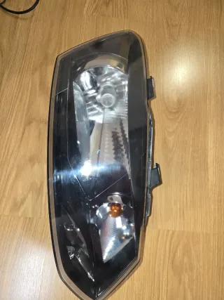 Faro derecho Volkswagen Polo 2009/2014 original!