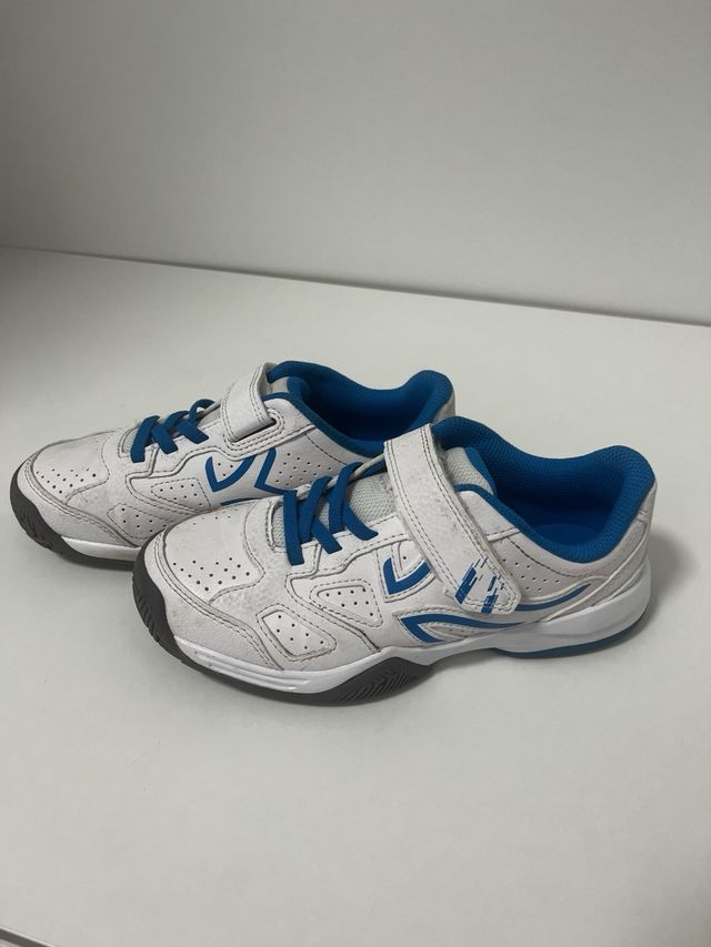 Playeras Tenis Blancas y Azules Talla 33