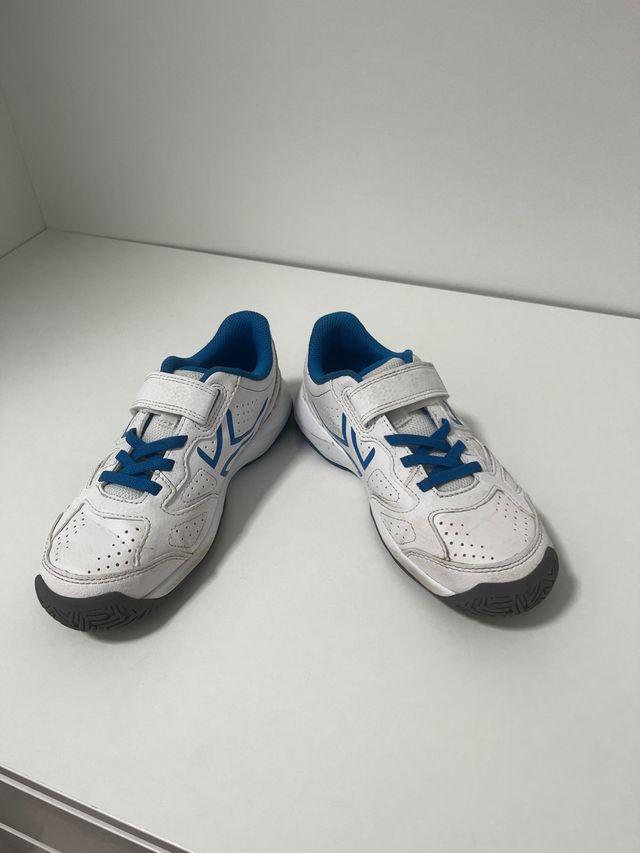 Playeras Tenis Blancas y Azules Talla 33