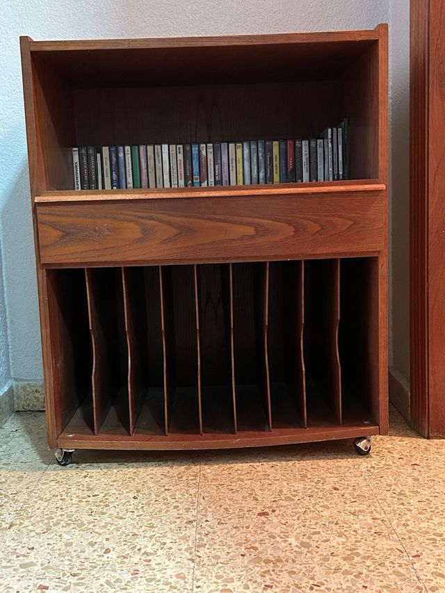 Mobile ausiliario in legno per vinili