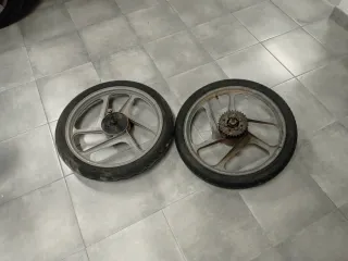 Llantas 17" Derbi Variant Start