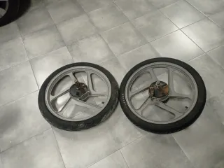 Llantas 17" Derbi Variant Start