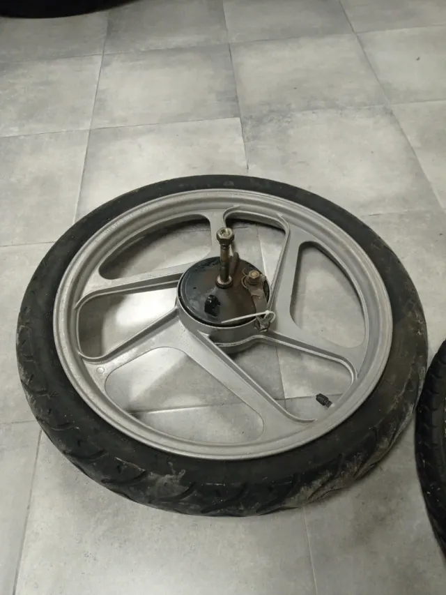 Llantas 17" Derbi Variant Start