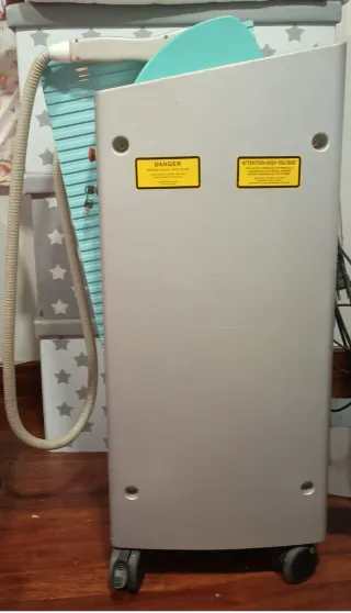 Vendo maquina de láser IPL por no poder ejercer