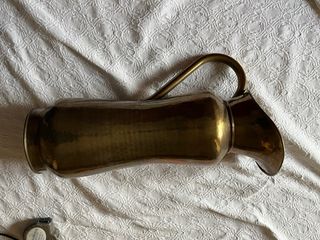 Jarrón Metálico Dorado Martillado