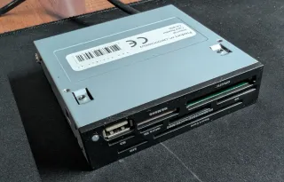 Caja PC Thermaltake Tsunami Negra + Fuente Xilen