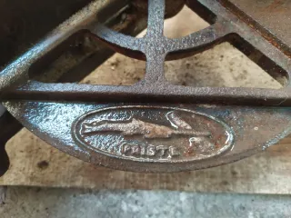 Ingletadora manual de marquetería