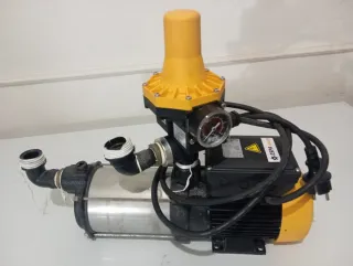 Bomba de agua presurizadora