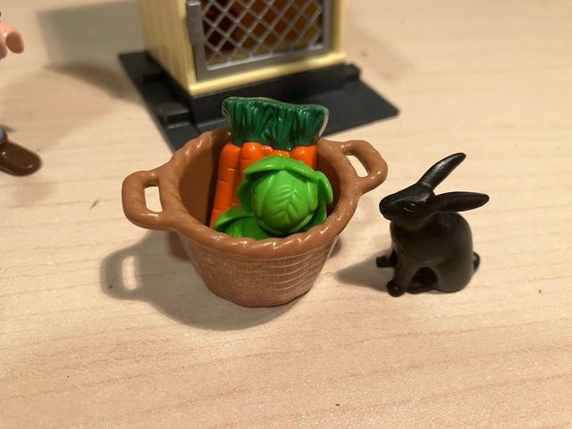 Playmobil Granjero 4491 con Conejos y Cesta