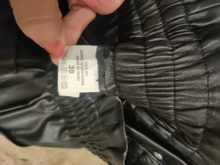 Shorts Ecopiel Negro Mujer