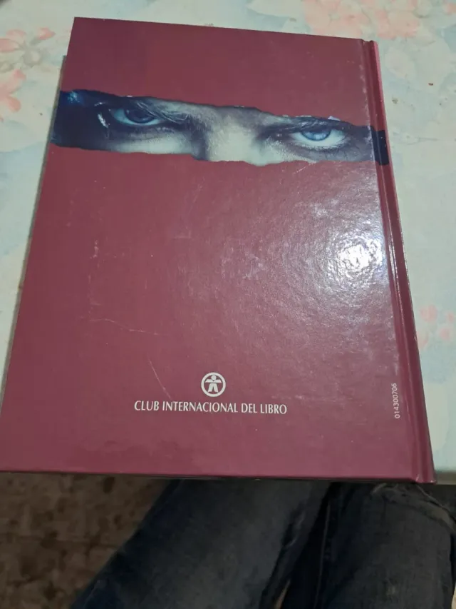 Otra vuelta de tuerca (Clásicos ilustrados) (Sp...