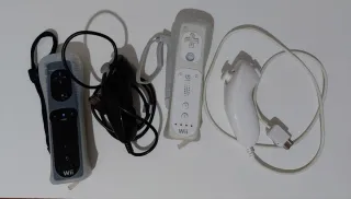 Consola Nintendo Wii + 2 mandos + juego
