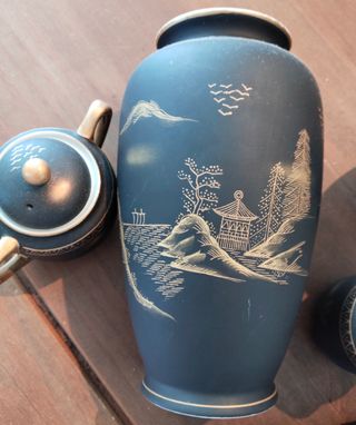 Juego de café japonés paisaje dorado