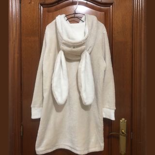 Pijama OYSHO capucha de orejas de conejo talla S