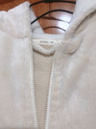 Pijama OYSHO capucha de orejas de conejo talla S