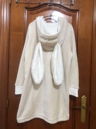 Pijama OYSHO capucha de orejas de conejo talla S