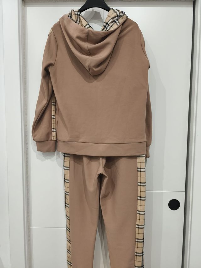 Conjunto chándal estampado cuadros