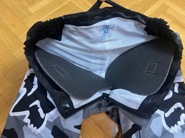 Pantalón Motocross Camuflaje Talla 32.NUEVO