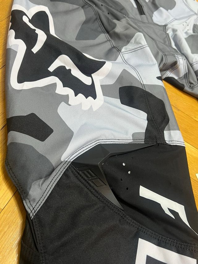 Pantalón Motocross Camuflaje Talla 32.NUEVO