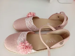 Zapatos comunión niña rosa y encaje