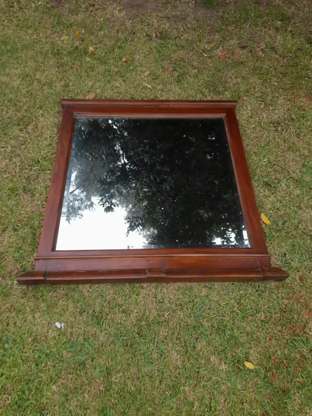 Espejo grande madera con repisa