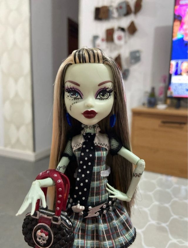 Monster High Frankie Stein Muñeca